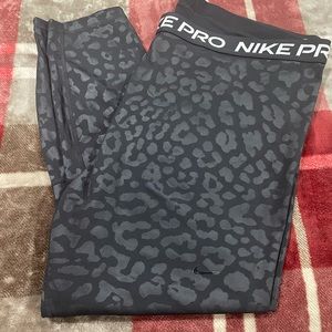 Nike Pro leggings